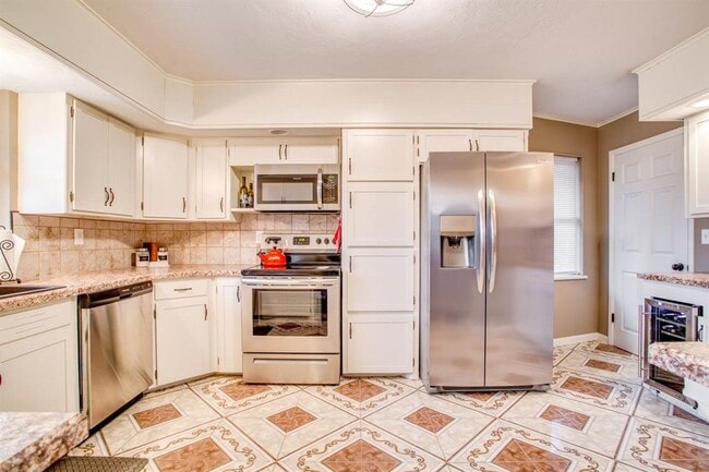 1352 Chickasaw Dr in Enid, OK - Building Photo - Building Photo