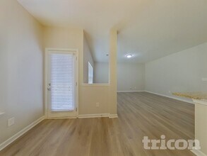 3333 Lowland Dr in Douglasville, GA - Foto de edificio - Building Photo