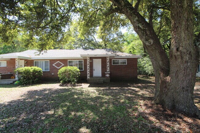 637 Ditmar St in Pensacola, FL - Building Photo - Building Photo