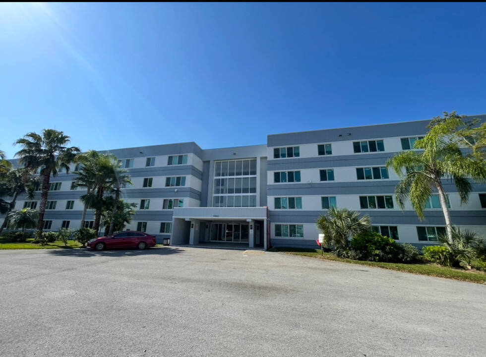 14830 Naranja Lakes Blvd, Unit 2Q in Homestead, FL - Building Photo