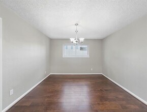 1202 37th St in Galveston, TX - Building Photo - Building Photo