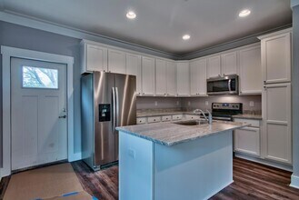 135 N Sand Palm Rd in Freeport, FL - Foto de edificio - Building Photo