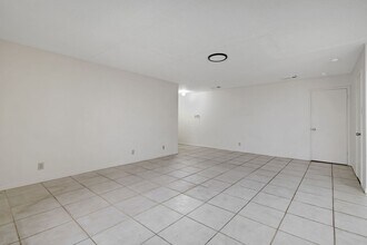 8024 Coral Meadow Dr in Converse, TX - Building Photo - Building Photo