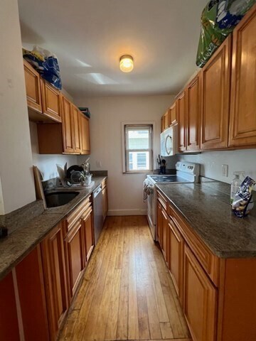 11 Dickson St in Somerville, MA - Building Photo