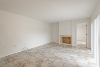 1607 16th Ln in Palm Beach Gardens, FL - Building Photo - Building Photo