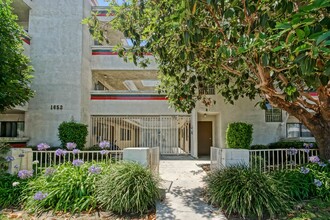 1652 W. 204th Street in Torrance, CA - Building Photo - Interior Photo