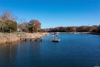 190 Jackson Landing in Mattituck, NY - Foto de edificio - Building Photo