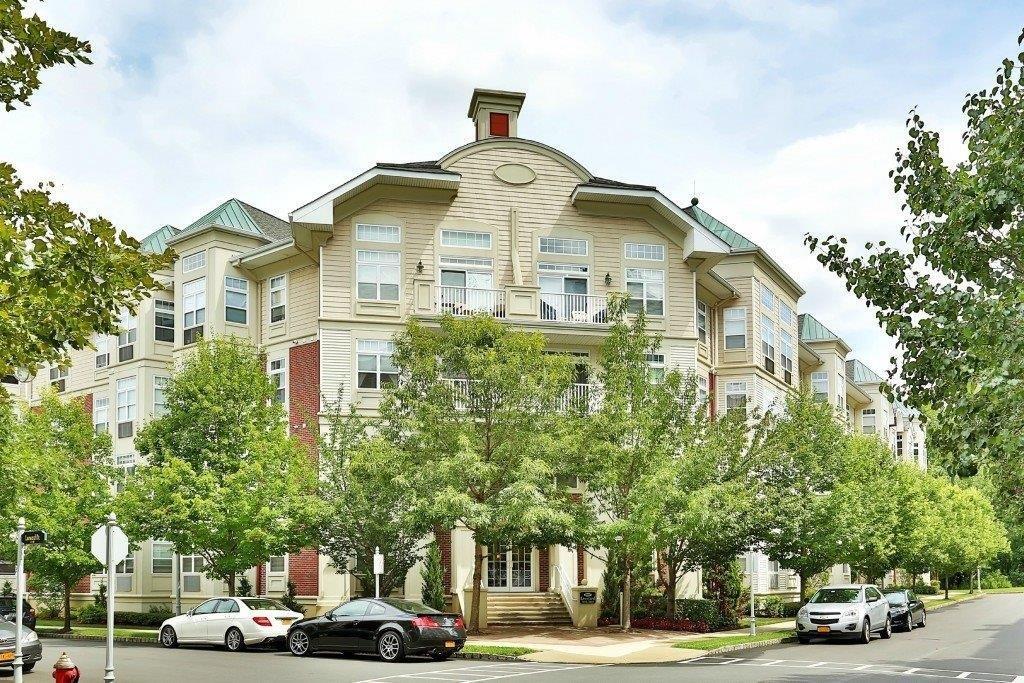3216 Leeward Dr in Haverstraw, NY - Foto de edificio
