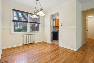349 Bloomfield Ave in Verona, NJ - Building Photo - Building Photo