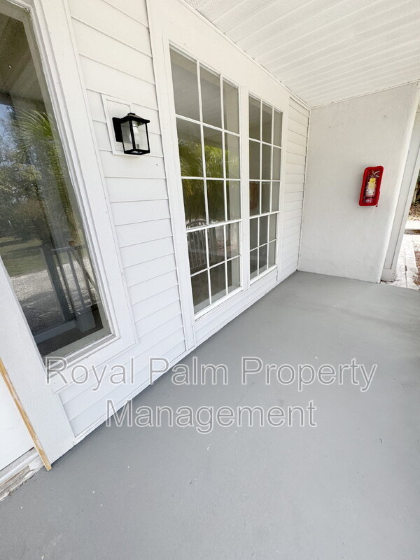 15206 Stringfellow Rd in Bokeelia, FL - Building Photo - Building Photo