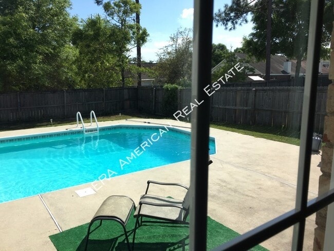 property at 515 Risen Star Dr