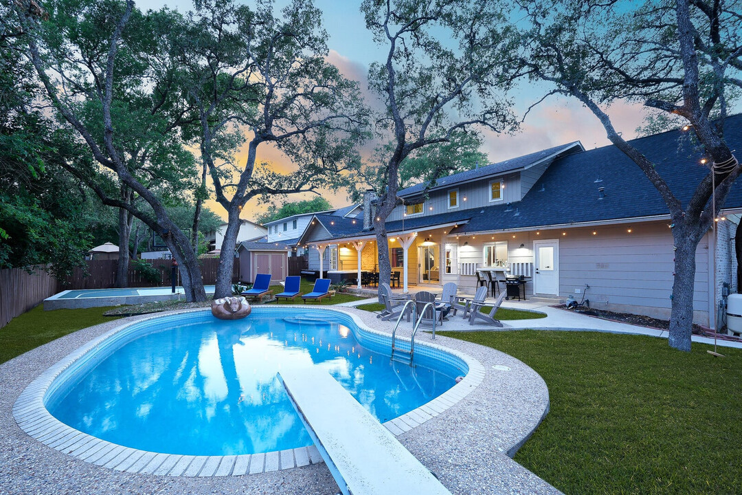 3042 Quakertown Dr in San Antonio, TX - Building Photo
