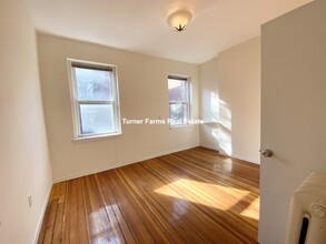 19 Aberdeen St, Unit 4 in Boston, MA - Building Photo - Building Photo