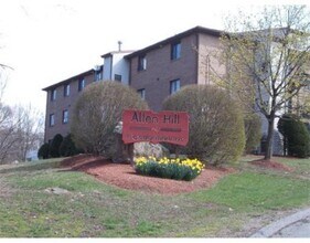 100 Cass Ave, Unit A4 in Dracut, MA - Building Photo - Building Photo