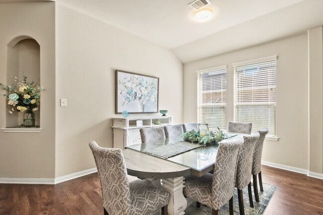 property at 122 Magnolia Colony Ct