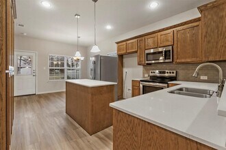 731 W Morton St in Denison, TX - Building Photo - Building Photo