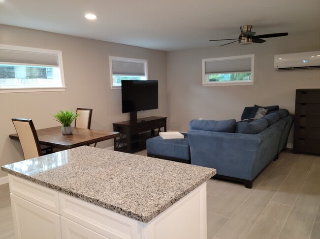340 N Lake Jessup Ave in Oviedo, FL - Building Photo - Building Photo