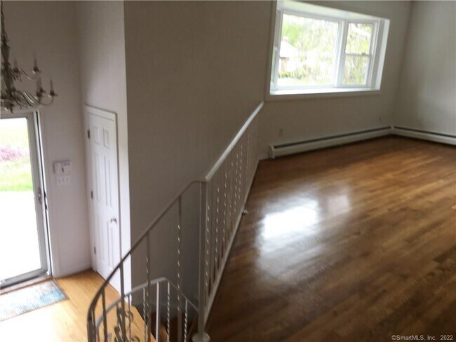 17 Cottontail Rd in Norwalk, CT - Building Photo - Building Photo