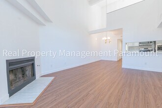 6665 Franklin Ave in Los Angeles, CA - Building Photo - Building Photo