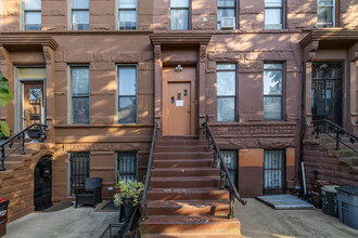 228 Van Buren St in Brooklyn, NY - Foto de edificio - Building Photo