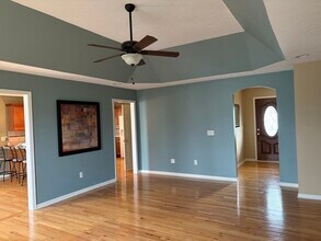 320 Red Elm Ln in Bowling Green, KY - Building Photo - Building Photo