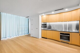 401-1568 Alberni St in Vancouver, BC - Building Photo - Building Photo