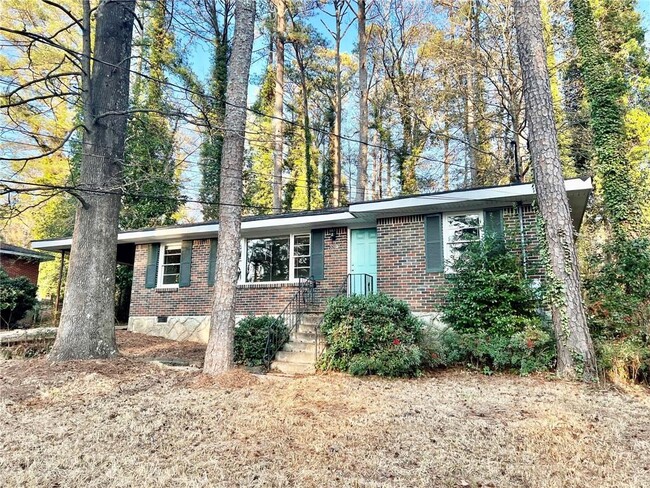 3262 Pinehill Dr in Decatur, GA - Building Photo - Building Photo