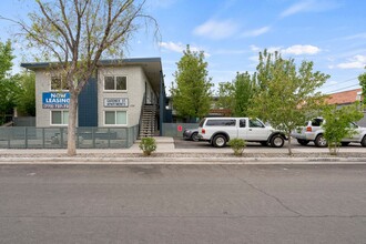 Gardner Street in Reno, NV - Building Photo - Interior Photo