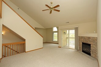 Kendal Hills in Waukesha, WI - Foto de edificio - Interior Photo