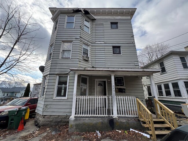 225 Bishop St in Waterbury, CT - Building Photo - Building Photo