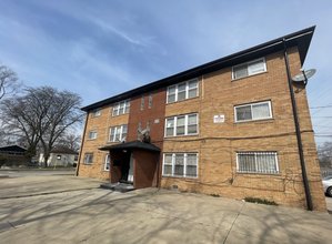 12333 S Lowe Ave in Chicago, IL - Building Photo - Building Photo