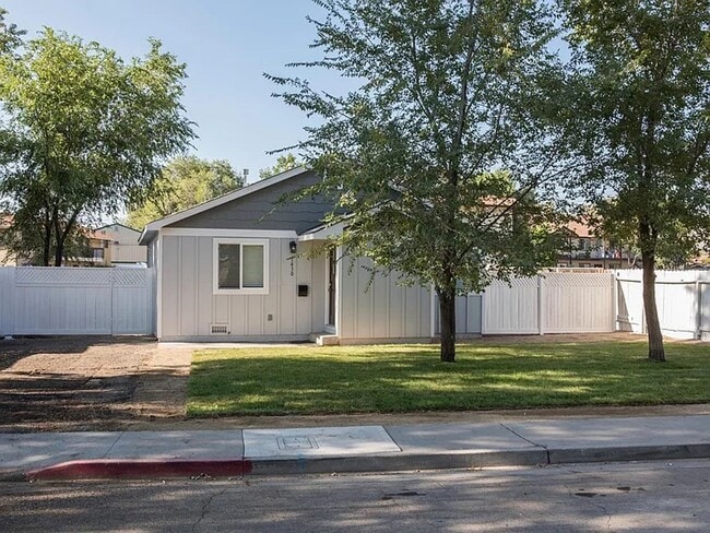 1430 Riley Ave in Reno, NV - Building Photo - Building Photo