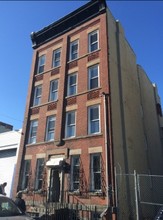 148 Conover St in Brooklyn, NY - Building Photo - Building Photo