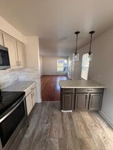 412 Adams Ave in Cuyahoga Falls, OH - Building Photo - Building Photo