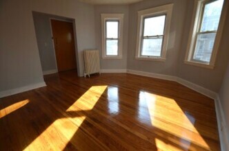 32 Stellman Rd, Unit 2 in Boston, MA - Building Photo - Building Photo