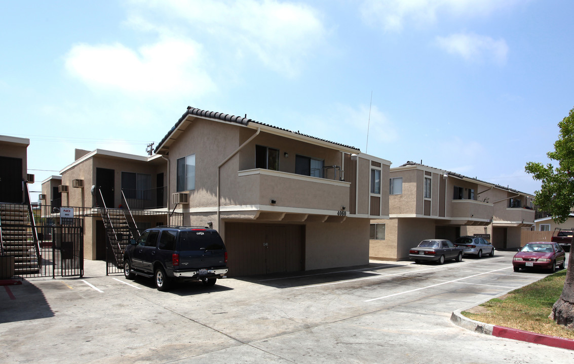 Casa Marlborough Apartments in San Diego, CA - Building Photo