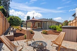 2802 Sycamore Way in Santa Clara, CA - Building Photo