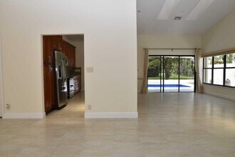 6735 Lago Vista Terrace in Boca Raton, FL - Building Photo - Building Photo