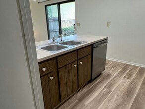 3300 Kristin Ct in Columbus, OH - Building Photo - Building Photo