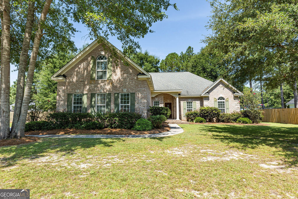 110 Effingham Pln in Guyton, GA - Foto de edificio