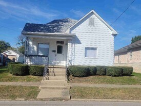 705 Lexington Ave in Lawrenceville, IL - Building Photo