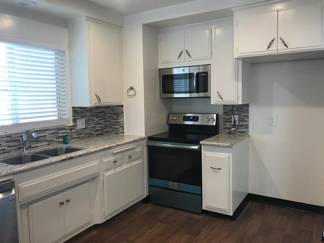 7515 McConnell Ave in Los Angeles, CA - Building Photo - Building Photo