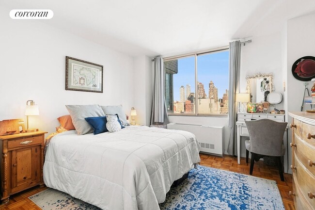 350 W 50th St in New York, NY - Building Photo - Building Photo