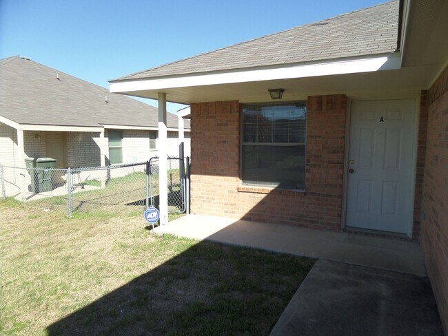2801 Alma Dr in Killeen, TX - Building Photo - Building Photo