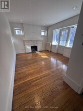 302 Sumach St in Toronto, ON - Building Photo - Building Photo