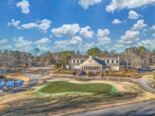 property at 44 Oak Ridge Pl