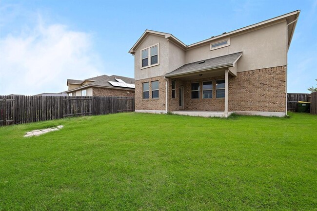 11516 Maple Leaf Way in Manor, TX - Building Photo - Building Photo