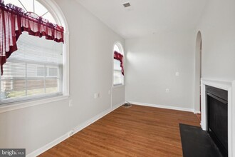13103 Christie Pl in Upper Marlboro, MD - Foto de edificio - Building Photo