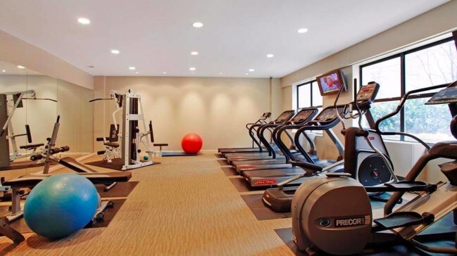 230 W 55th St-Unit -9B in New York, NY - Building Photo - Building Photo