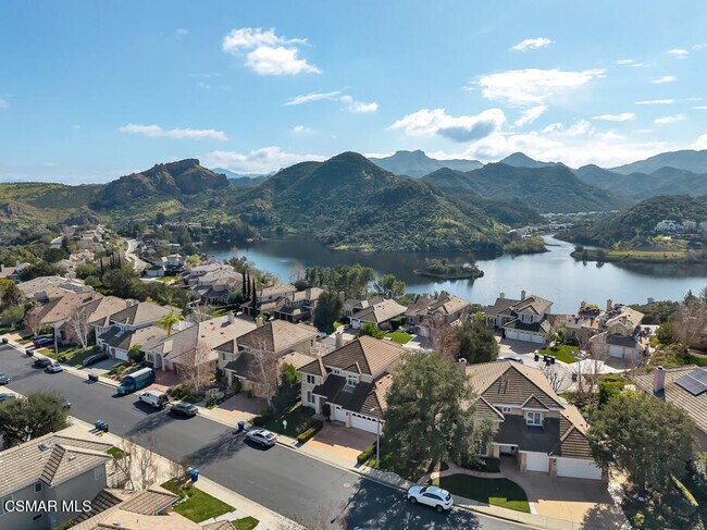 506 Ravensbury St in Lake Sherwood, CA - Building Photo - Building Photo